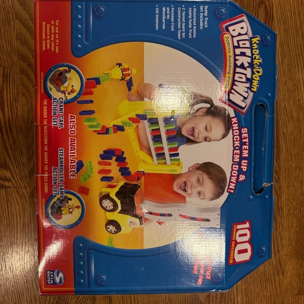 SPIN MASTER KNOCK-IT-DOWN BLOCK TOWN 100 DOMINOES GAME SET